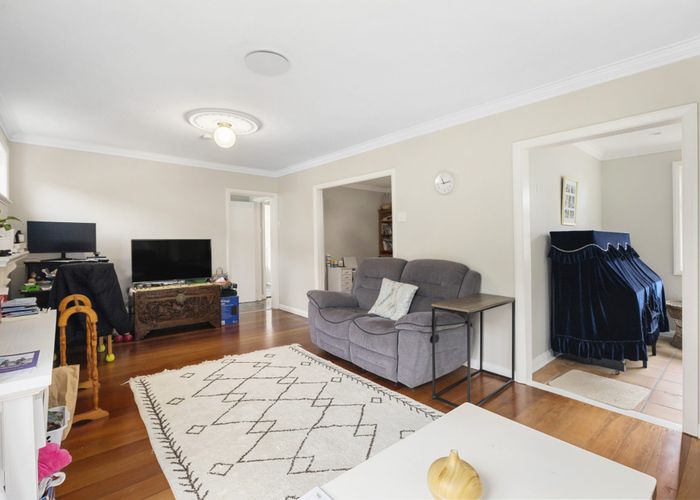  at 122 Donald Street, Karori, Wellington, Wellington