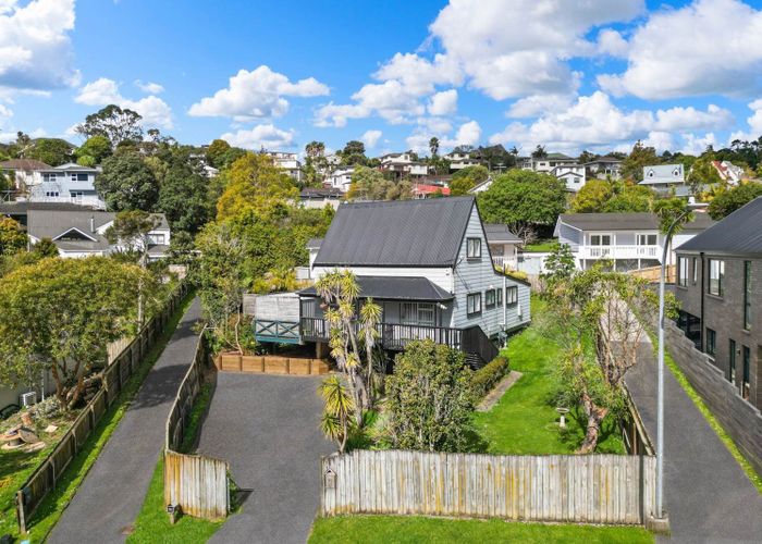  at 97 Oaktree Avenue, Browns Bay, North Shore City, Auckland