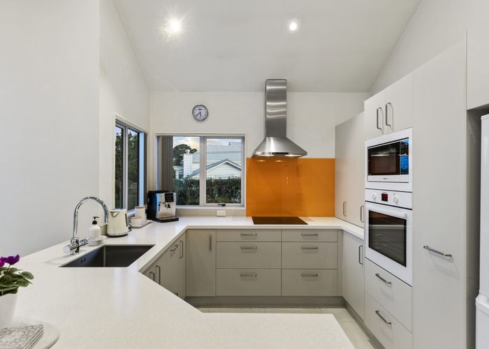  at 132B East Coast Road, Forrest Hill, North Shore City, Auckland