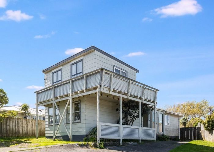  at 111 Te Pene Avenue, Titahi Bay, Porirua