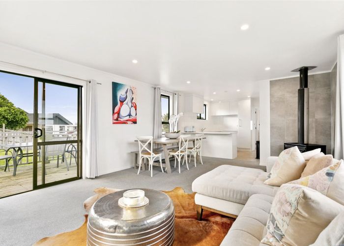  at 15 Woodhouse Place, West Harbour, Waitakere City, Auckland
