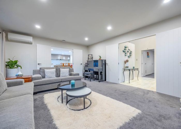  at 46 Kurnell Drive, Botany Downs, Manukau City, Auckland