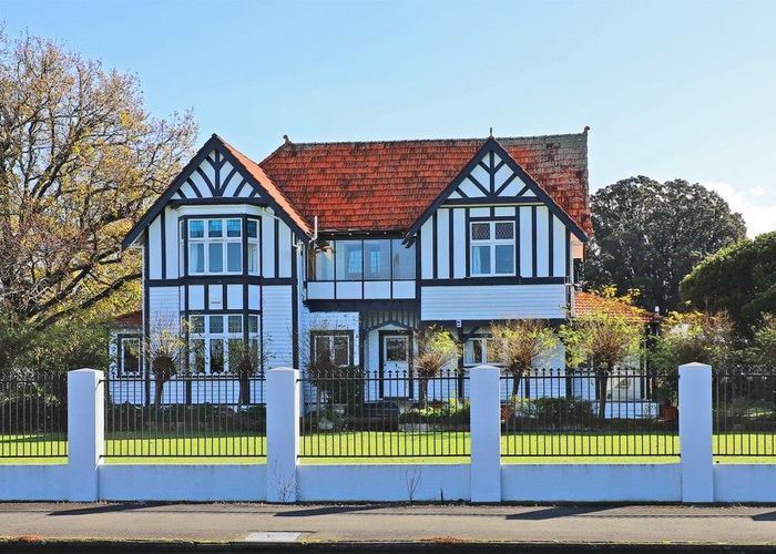 Free property data for 711 Southland Road, Raureka, Hastings homes.co.nz