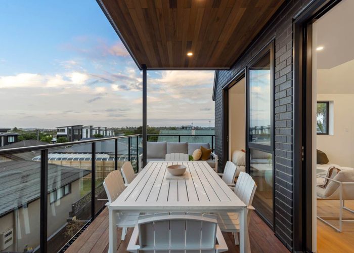  at 3/11 Huia Road, Point Chevalier, Auckland City, Auckland