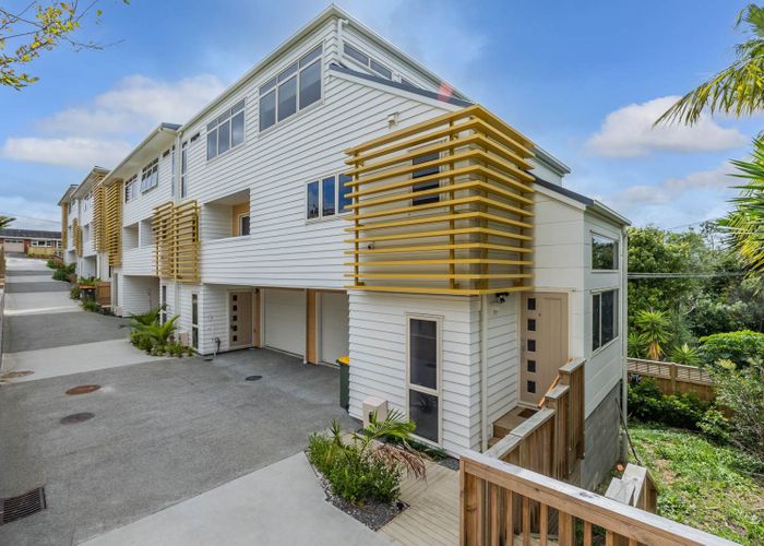  at 7/3 Coronation Road, Hillcrest, North Shore City, Auckland