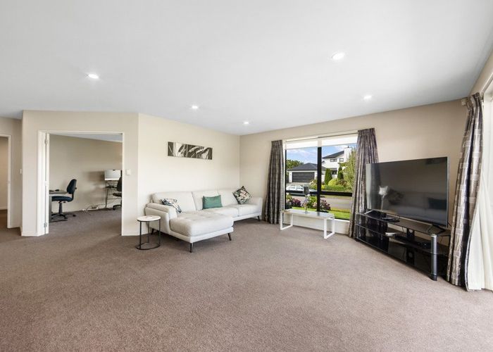  at 32 East Ellington Drive, Mairehau, Christchurch City, Canterbury