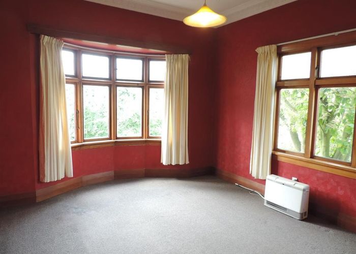  at 10 College Street, Caversham, Dunedin, Otago