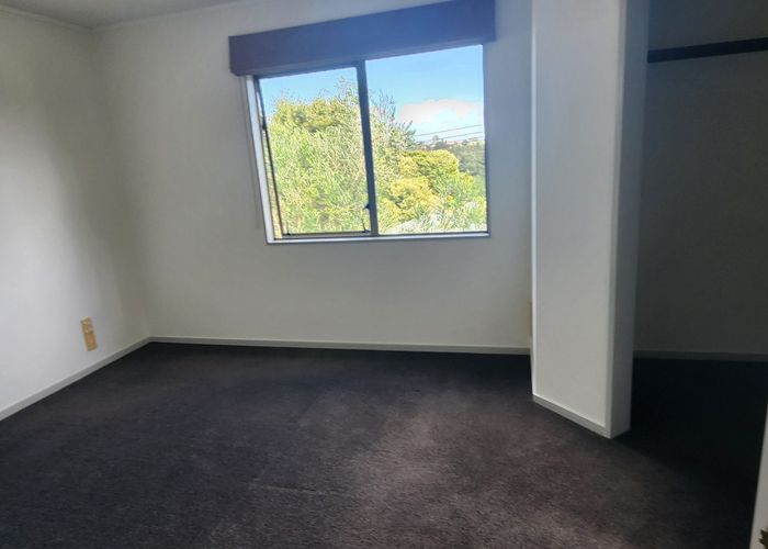  at 302a Glenfield Rd, Glenfield, North Shore City, Auckland