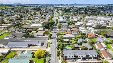  at 74E Mckenzie Road, Mangere Bridge, Auckland