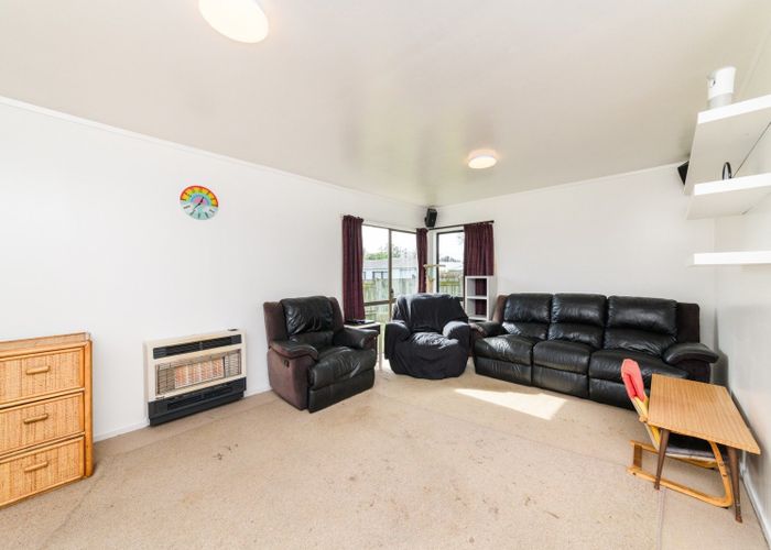  at 33 Escort Grove, Awapuni, Palmerston North