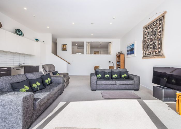  at 5/8 Thompson Park Road, Mount Wellington, Auckland City, Auckland