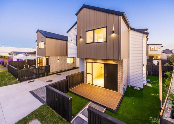 at Lot 1/4 Bingara Place, Favona, Manukau City, Auckland
