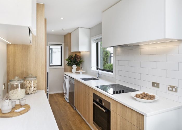  at 2/18 Carlton Mill Road, Merivale, Christchurch