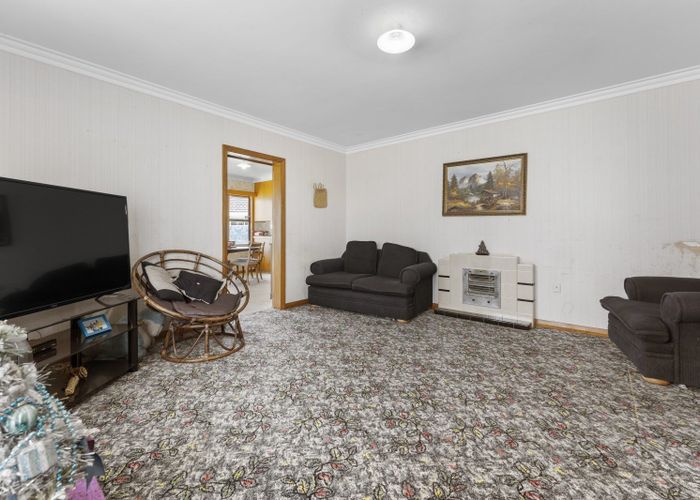  at 8 Luton Street, Hokowhitu, Palmerston North