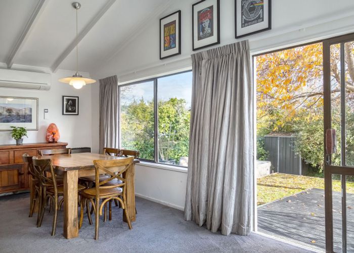  at 8 Vista Crescent, Maoribank, Upper Hutt