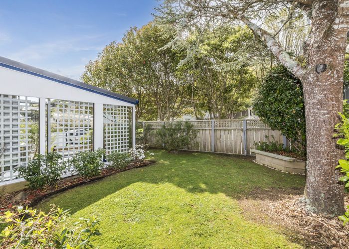  at 52 Hazlewood Avenue, Karori, Wellington
