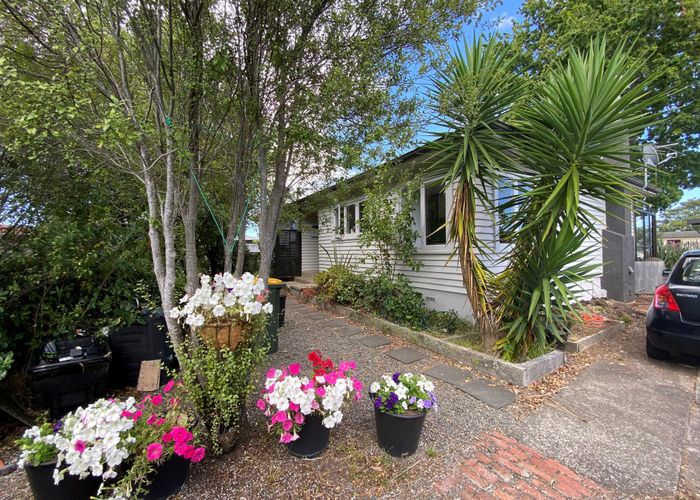  at 1/66 Buscomb Avenue, Henderson, Auckland
