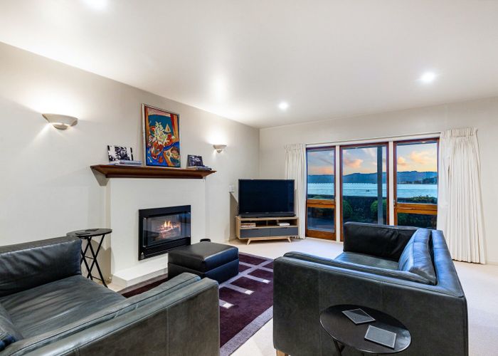  at 1/2 Gill Road, Lowry Bay, Lower Hutt