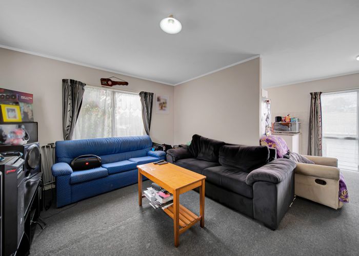 at 1/65 Etherton Drive, Weymouth, Auckland
