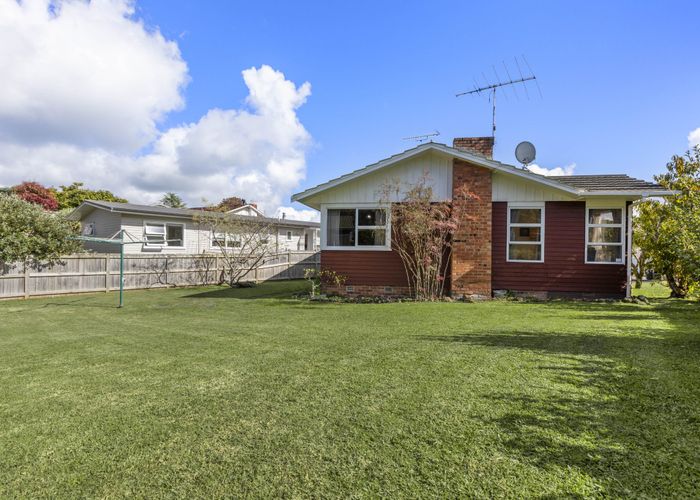  at 127 Moore Street, Hillcrest, Auckland