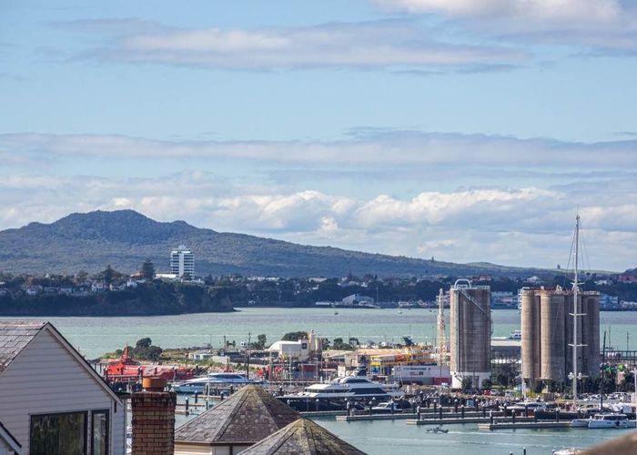  at 9/2 Westwood Terrace, Saint Marys Bay, Auckland City, Auckland