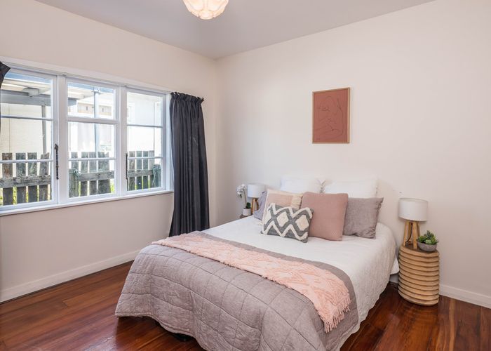  at 36 Beach Street, Petone, Lower Hutt