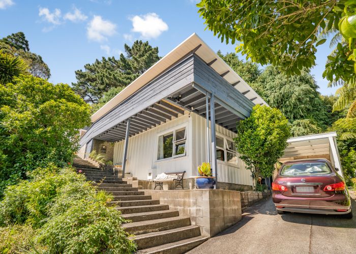  at 4 Hine Road, Wainuiomata, Lower Hutt