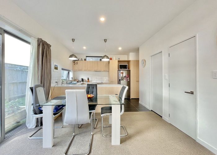  at 9/7 Handyside Street, Tawa, Wellington