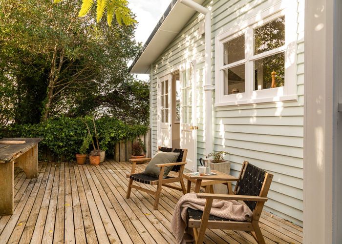  at 2 Paparangi Crescent, Paparangi, Wellington