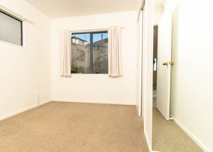  at 2/59 Santiago Cres, Unsworth Heights, North Shore City, Auckland