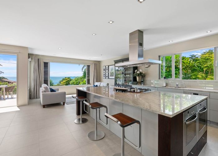  at 39 Rock Isle Road, Waiake, North Shore City, Auckland