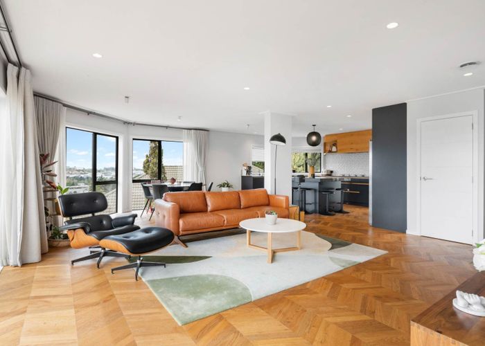  at 10 Pigeonwood Lane, Albany, Auckland