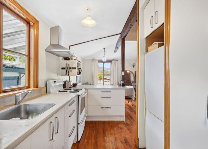  at 2 Chamboard Place, Washington Valley, Nelson