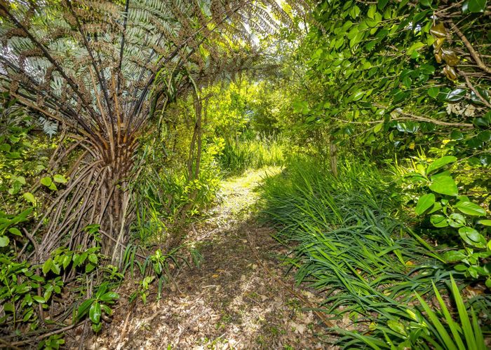 For sale 21B Field Street, Silverstream, Upper Hutt, Wellington