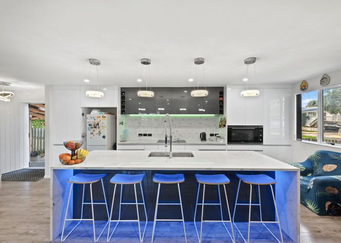  at 6 Aden Place, Clendon Park, Auckland