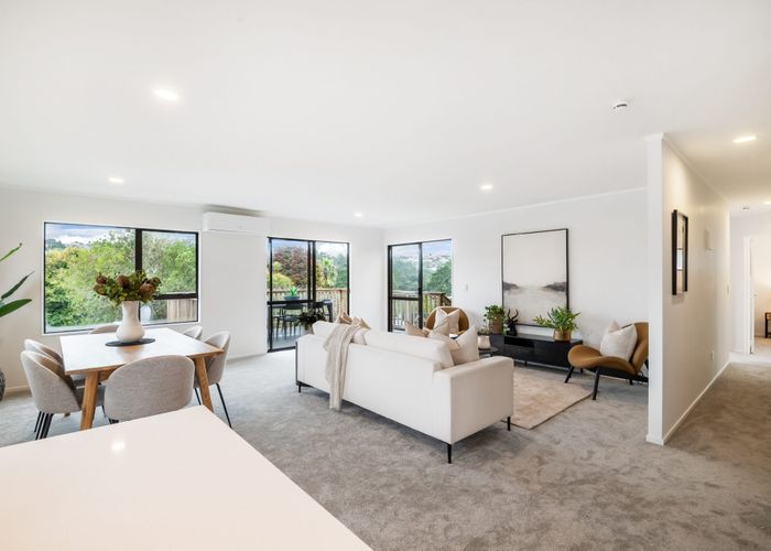  at 8 Hague Place, Birkenhead, North Shore City, Auckland