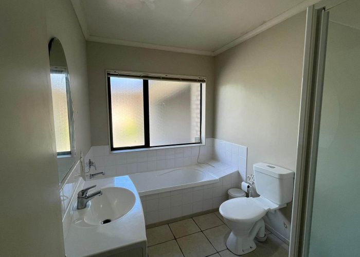  at 7B Saralee Drive, Manurewa, Manukau City, Auckland