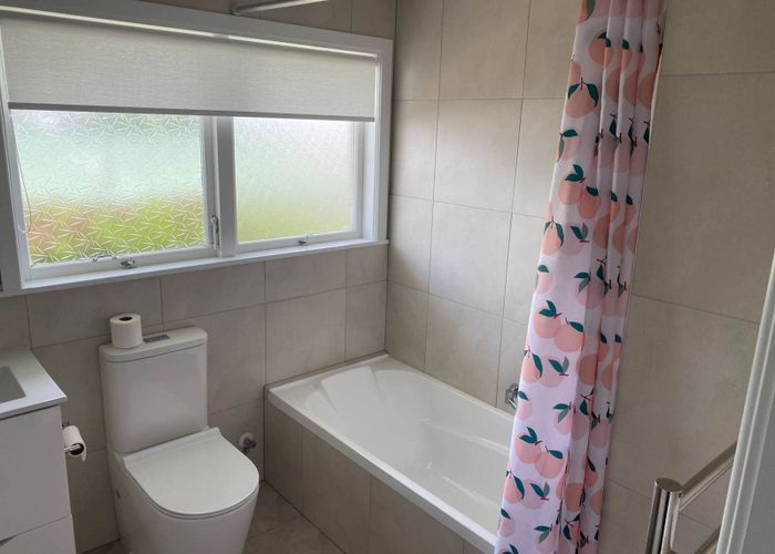  at 50a Mellons Bay Road, Howick, Manukau City, Auckland