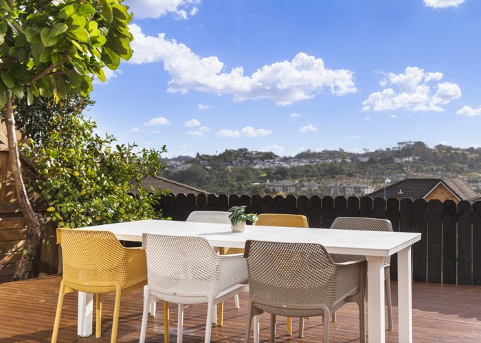 at 15/22 Northcross Drive, Oteha, Auckland