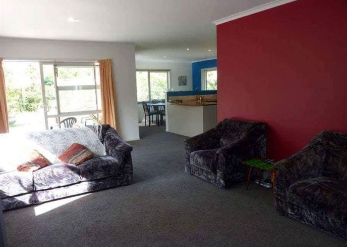  at 2 Chamberlain Street, Waimangaroa