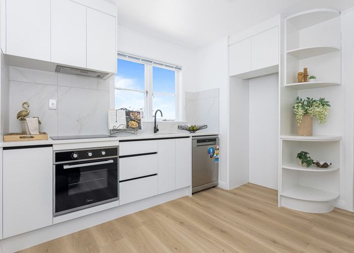  at 1/15 Kia Ora Road, Beach Haven, North Shore City, Auckland