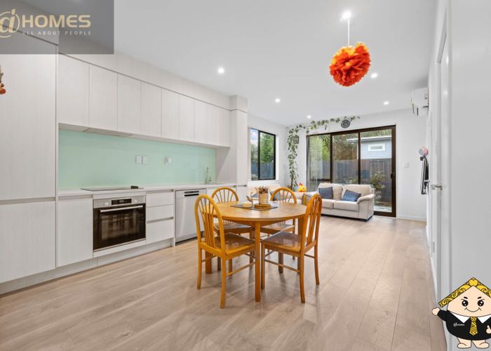  at 5E Beach Road, Te Atatu Peninsula, Waitakere City, Auckland