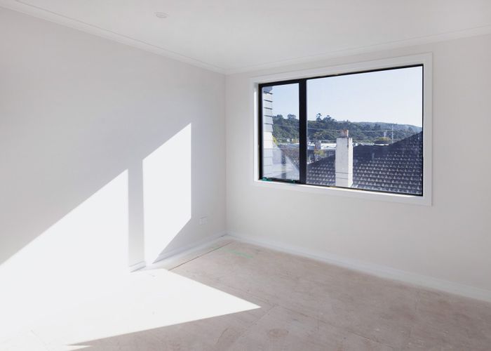  at 215 Stokes Valley Road, Stokes Valley, Lower Hutt, Wellington