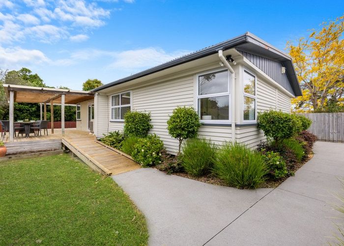  at 2/18 Mattson Road, Pakuranga, Auckland