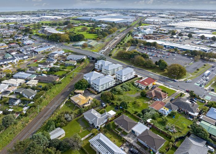  at 116-118 Browns Road, Manurewa, Manukau City, Auckland