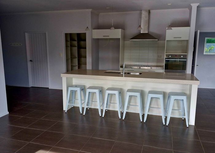  at 8 Marie Avenue, Red Beach, Red Beach