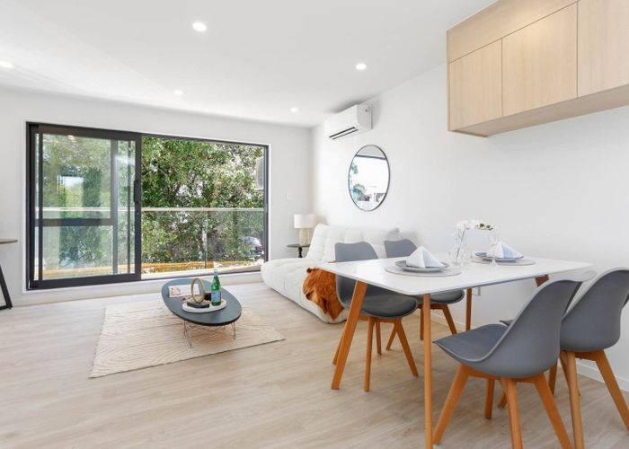  at 3/205 Sunnynook Road, Sunnynook, North Shore City, Auckland