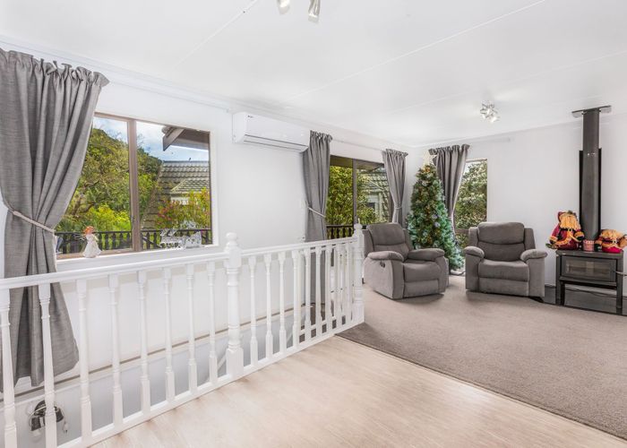  at 35 Omapere Street, Whitby, Porirua, Wellington