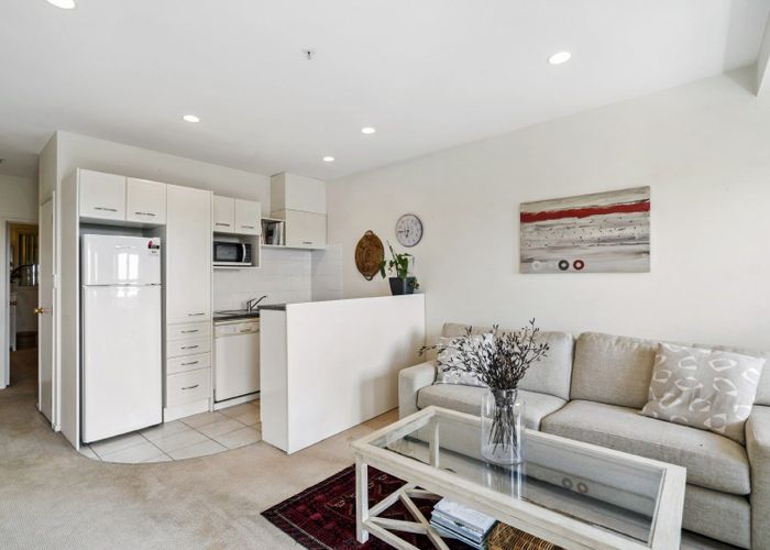  at 25B/3 HARRISON ROAD, Mount Wellington, Auckland