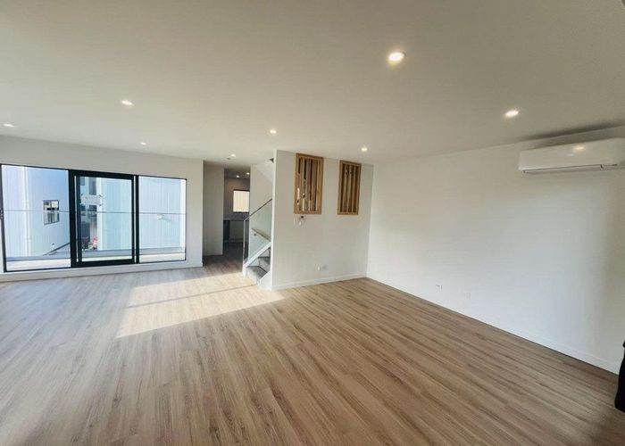  at 21 Monstedt Terrace, Windsor Park, North Shore City, Auckland